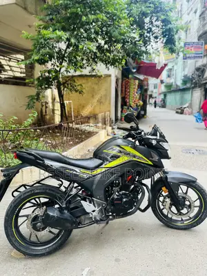 Honda Hornet 2021 Green