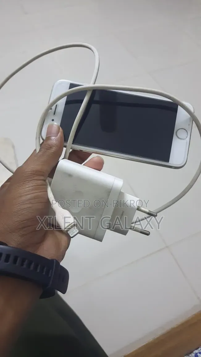 Apple iPhone 6 64 GB White