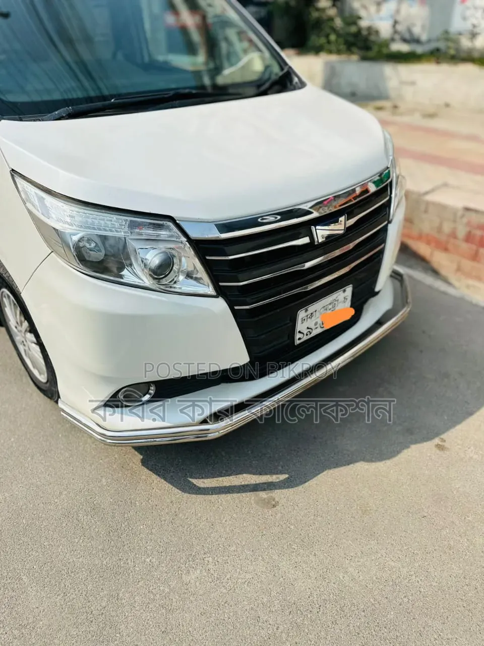 Toyota Noah 2014 Pearl