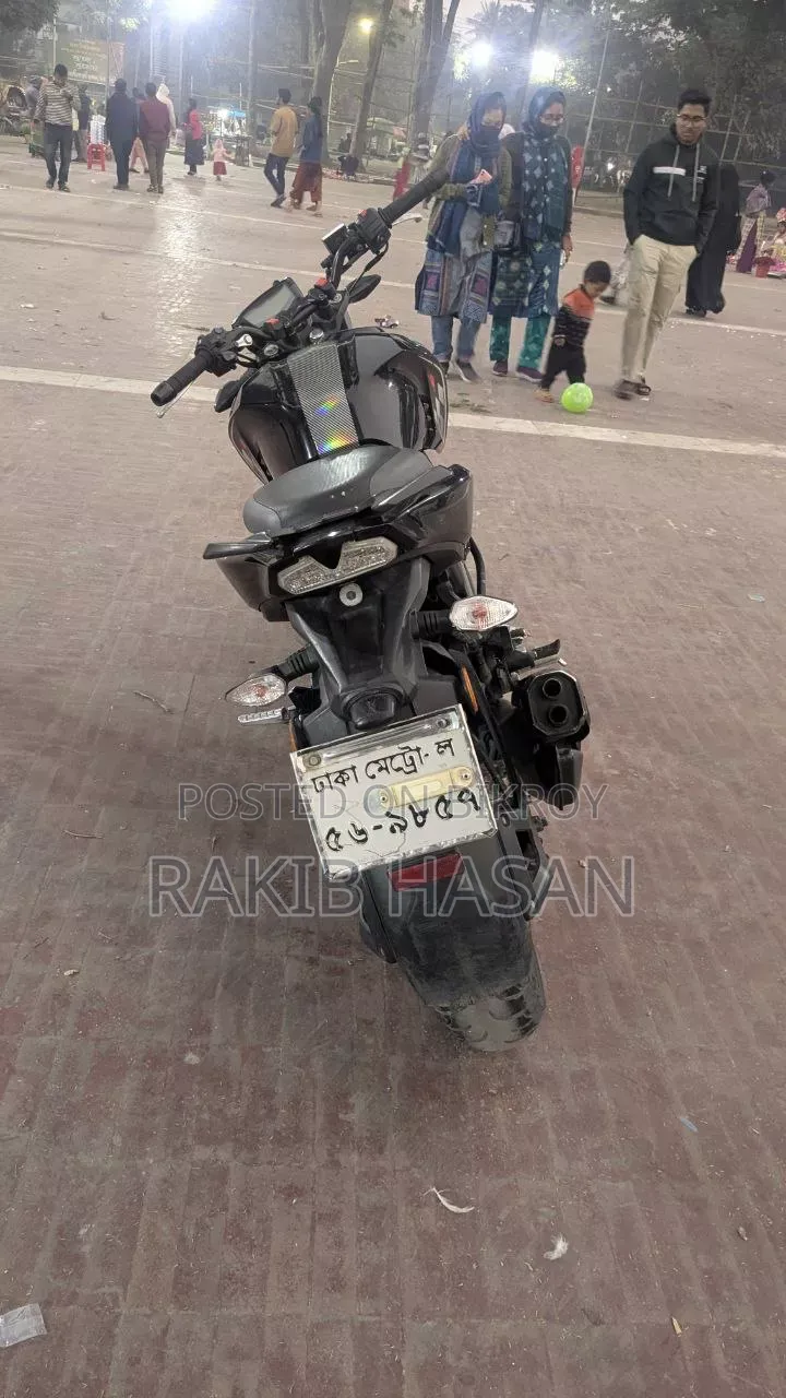 TVS Apache RTR 160 4V 2022 Black