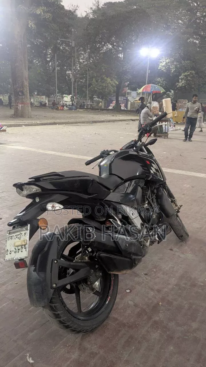 TVS Apache RTR 160 4V 2022 Black