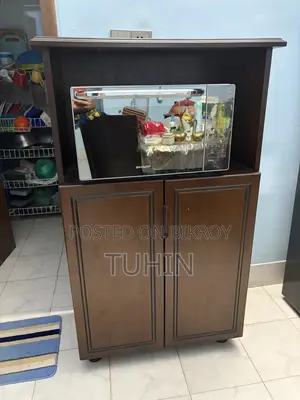 Dinner Wagon For Compact Spaces