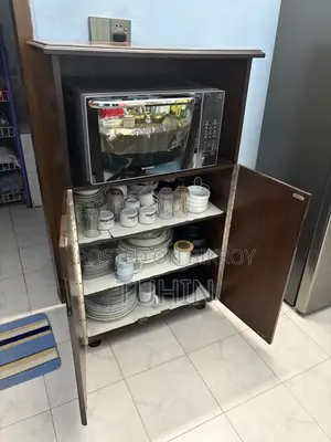 Dinner Wagon For Compact Spaces