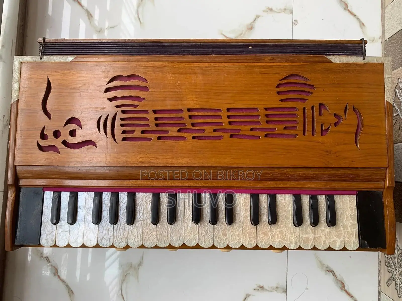 Harmonium Golden