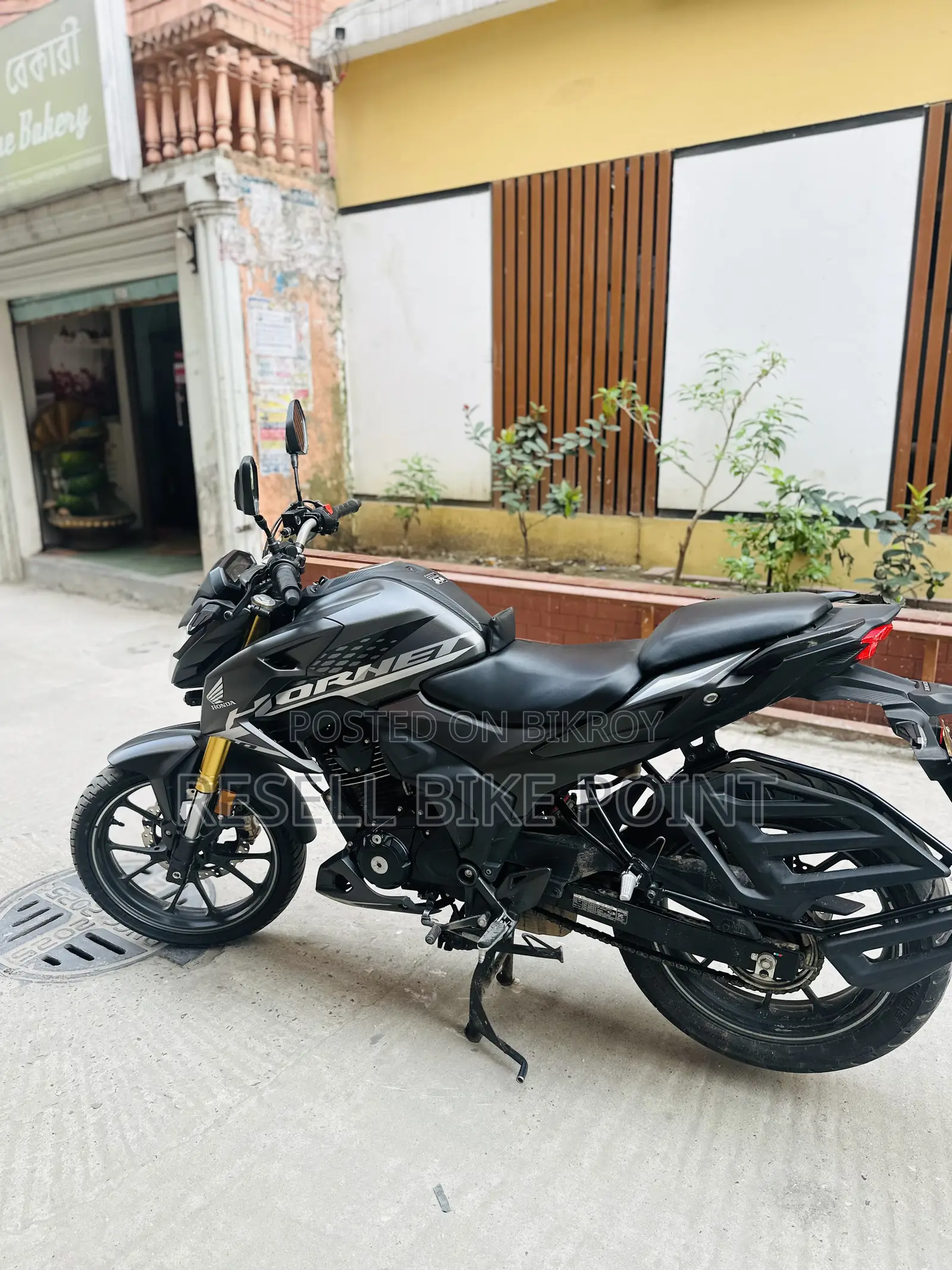 Honda Hornet 2025 Gray
