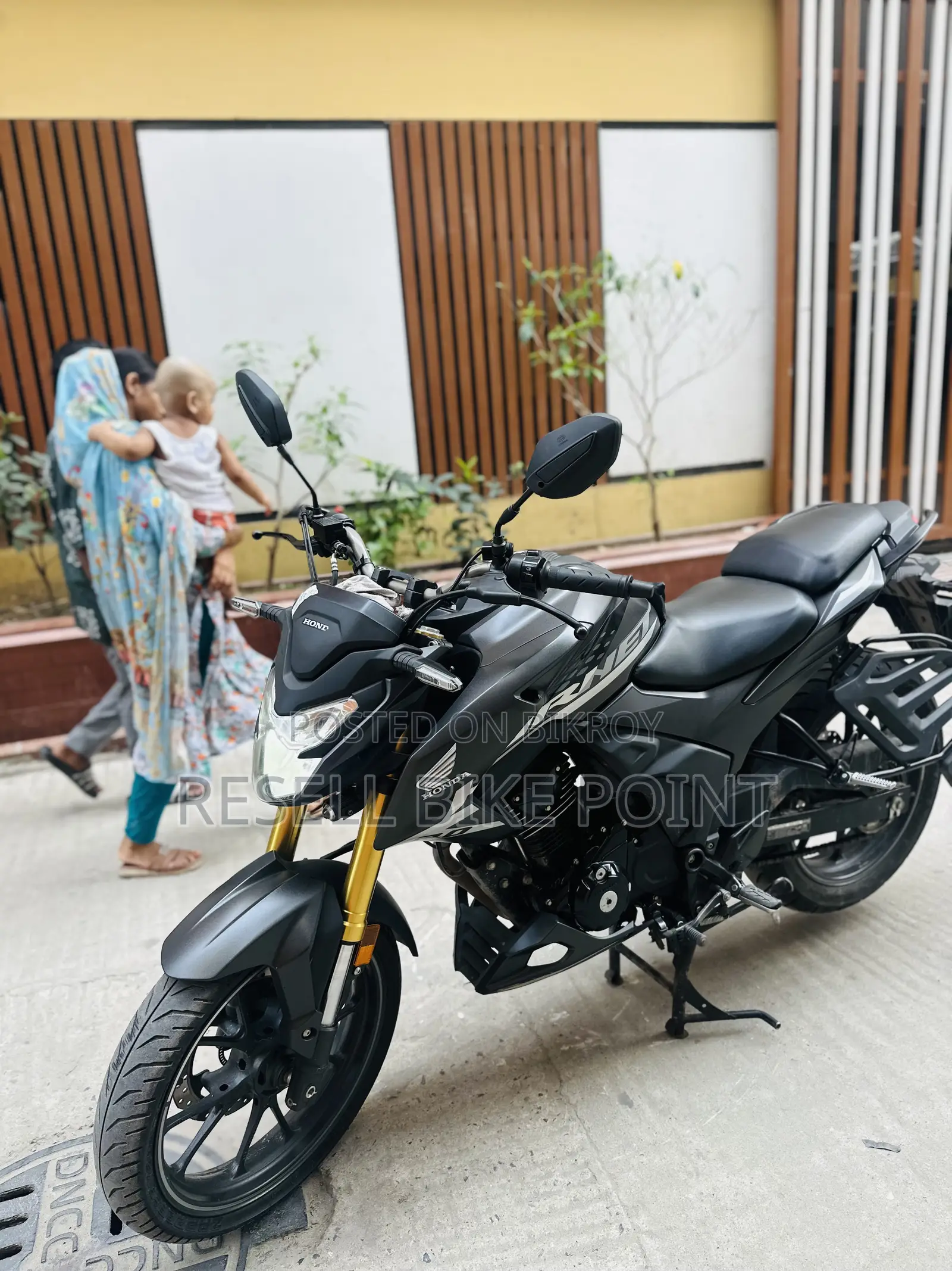 Honda Hornet 2025 Gray