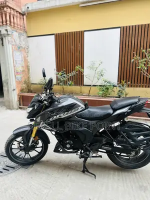 Honda Hornet 2025 Gray