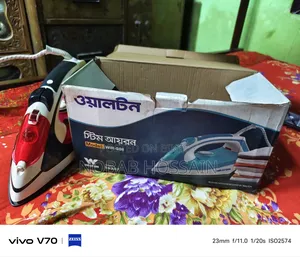Walton Steam Iron