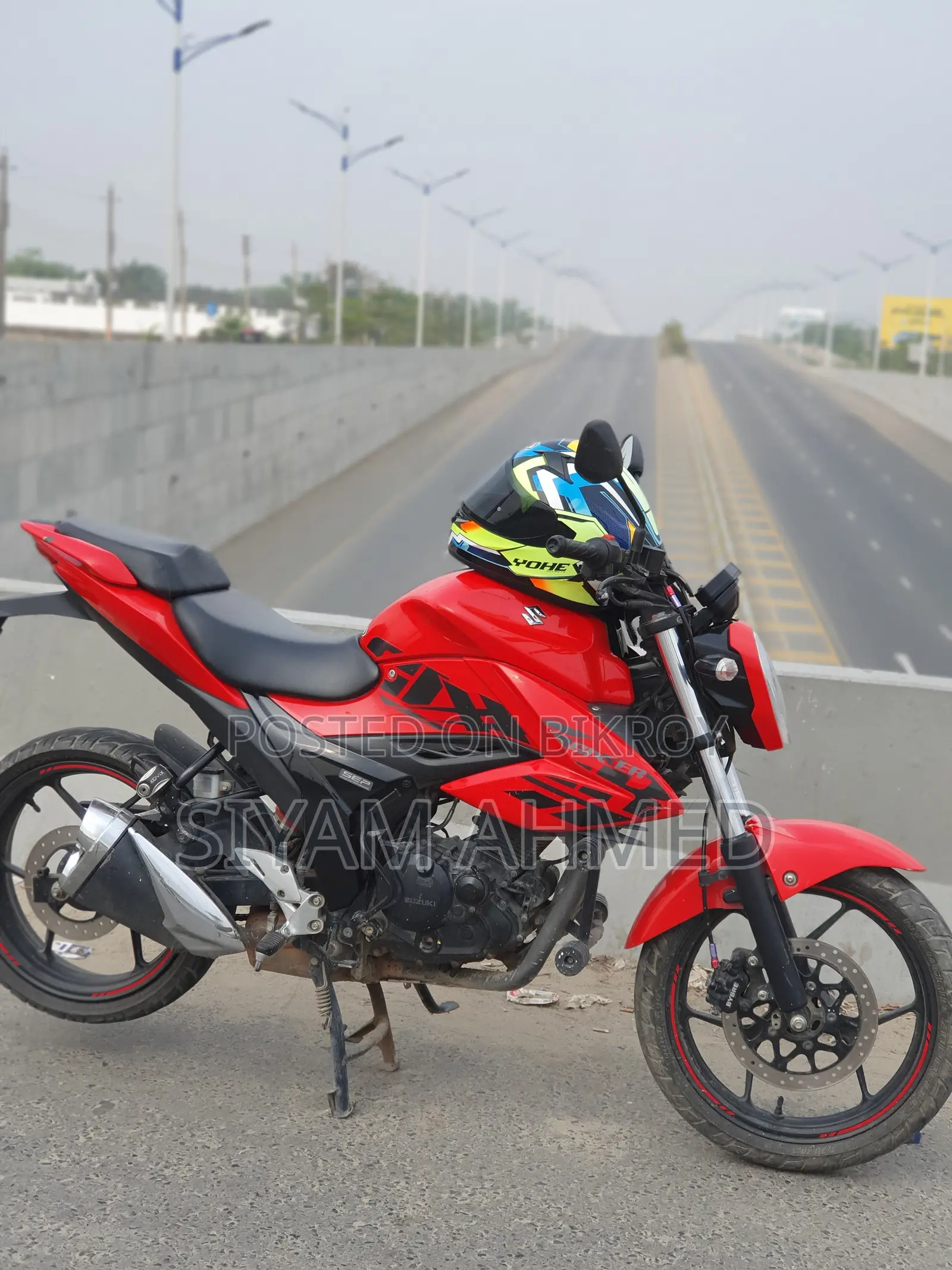 Suzuki 2022 Red