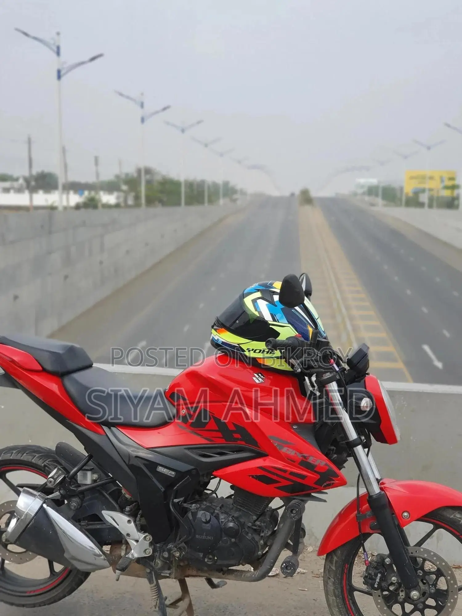 Suzuki 2022 Red