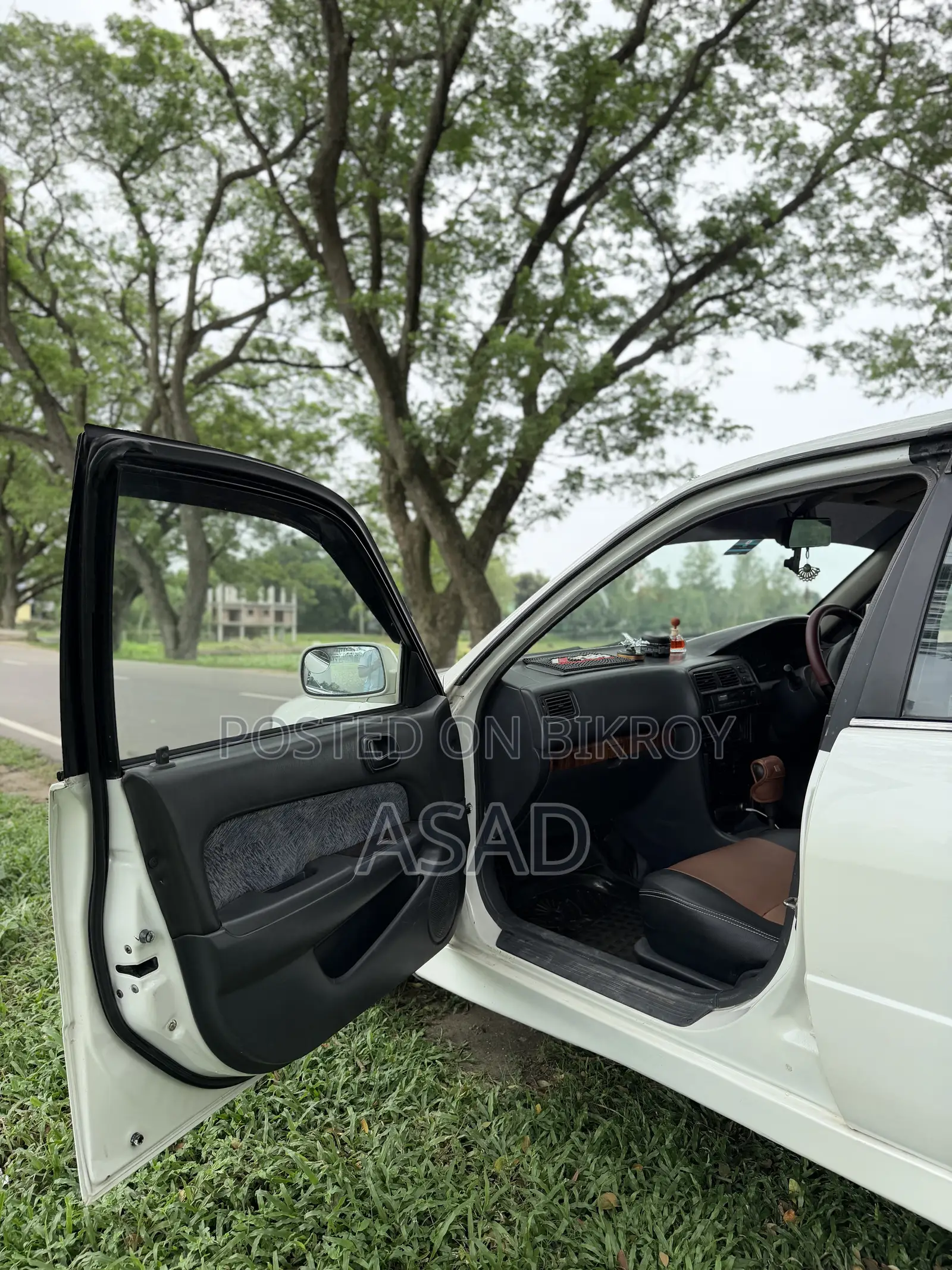 Toyota Corolla Sedan 1996 White