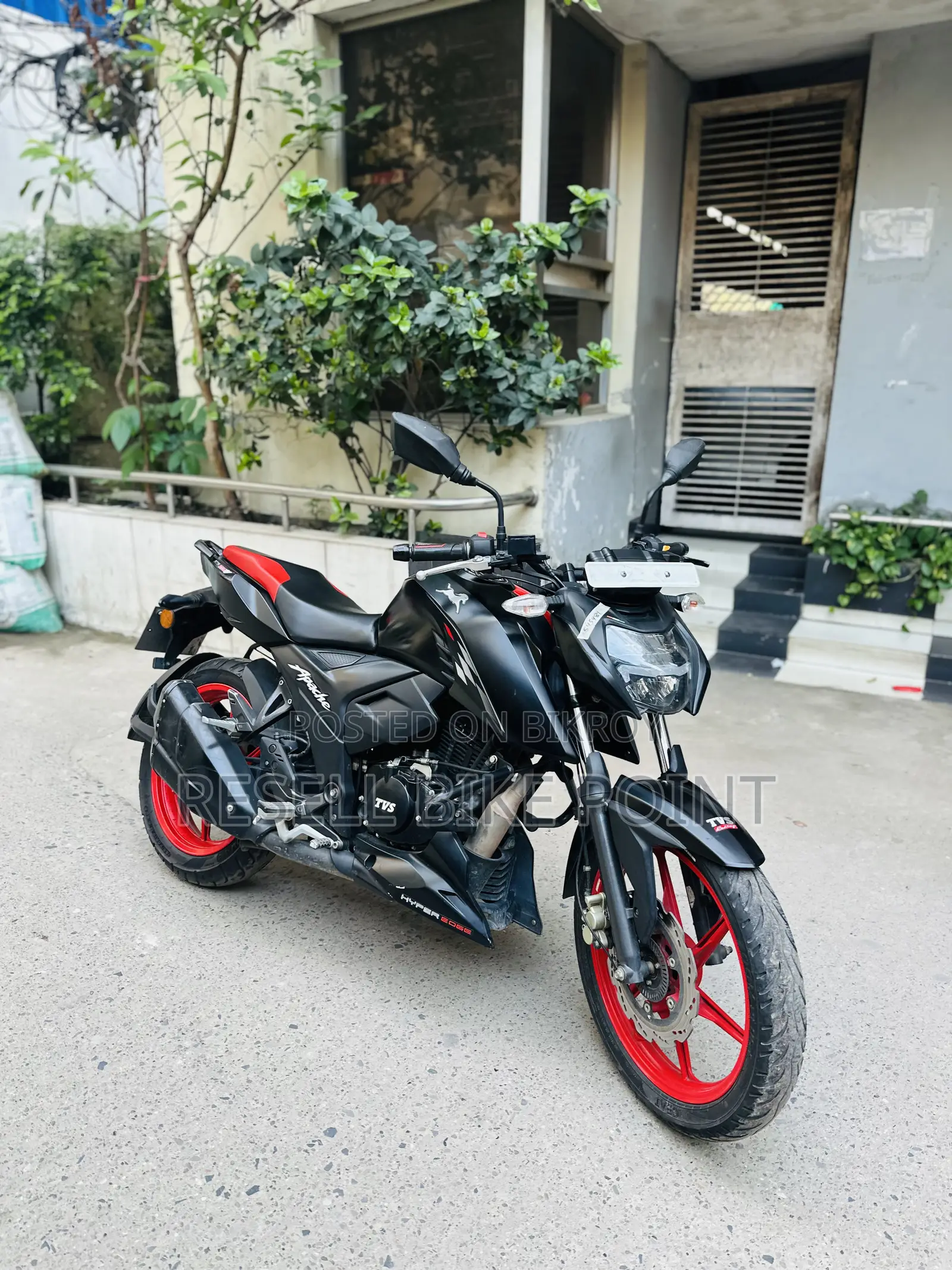 TVS Apache RTR 160 4V Fi 2024 Black