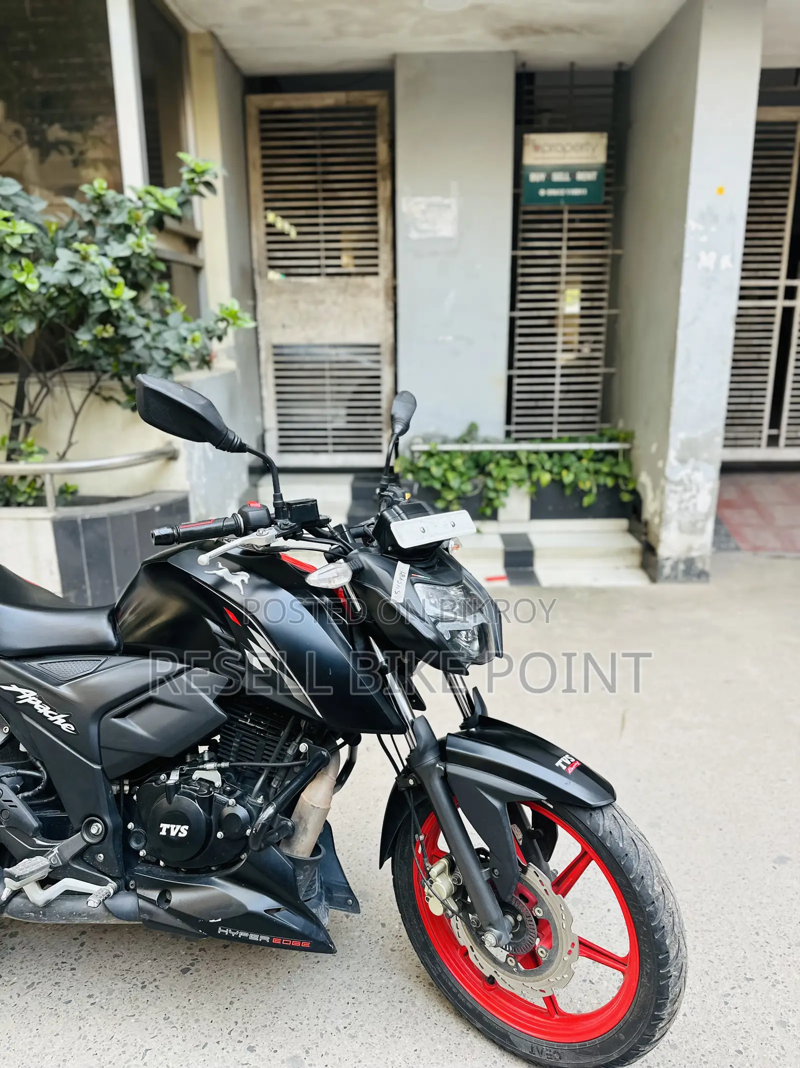 TVS Apache RTR 160 4V Fi 2024 Black