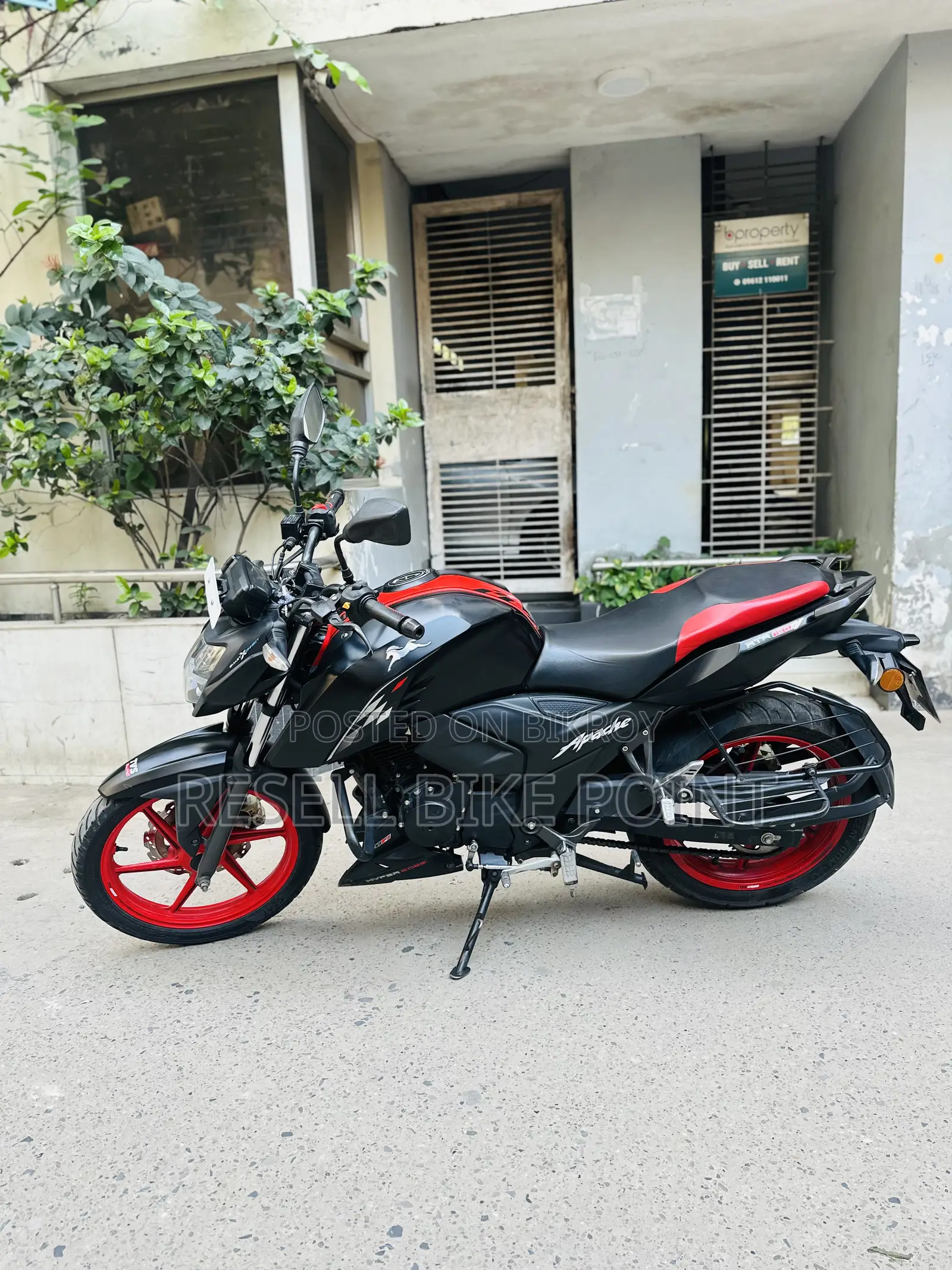 TVS Apache RTR 160 4V Fi 2024 Black