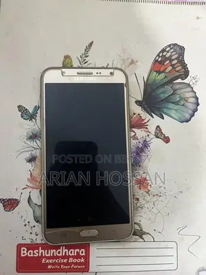 Samsung Galaxy J7 32 GB Silver