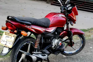 Bajaj Platina 100 2018 Red