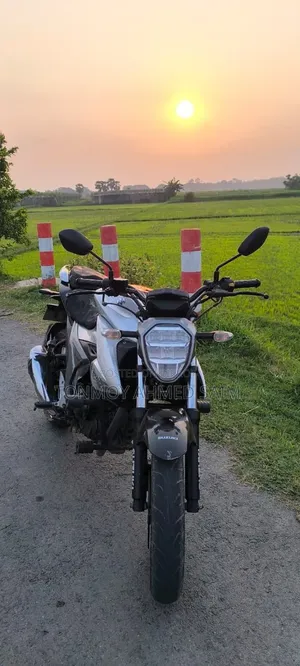 Suzuki Gixxer Monotone 2020 White