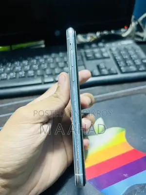 Apple iPhone X 64 GB White