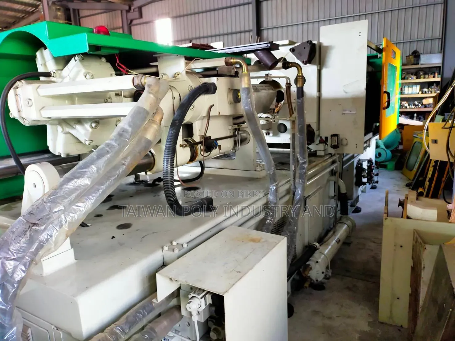 Taiwan Sm 180 Servo Injection Molding Machine