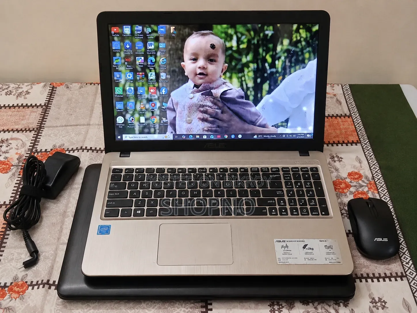Laptop Asus C300 2GB Intel Core I3 HDD+SSD 128GB