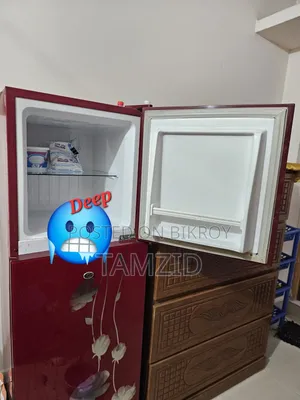Atashii Glass Door Fridge - 145 Ltr.