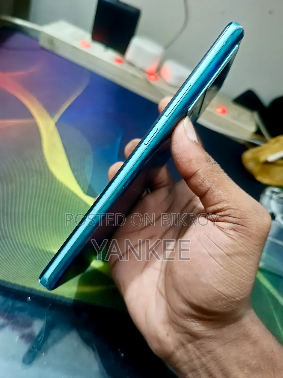 iQOO 128 GB Blue