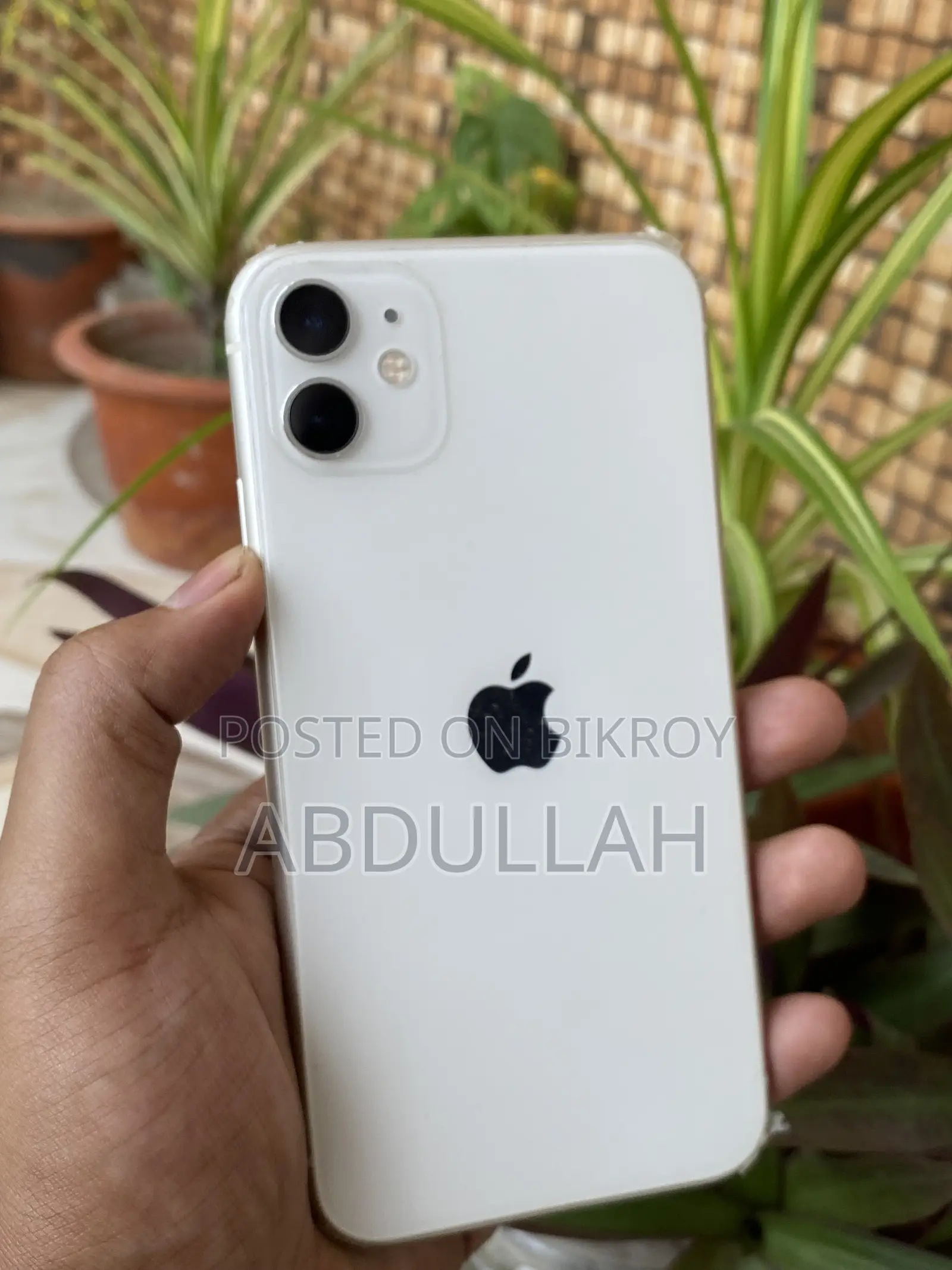 অ্যাপল আইফোন ১১ ৬৪ জিবি হোয়াইট