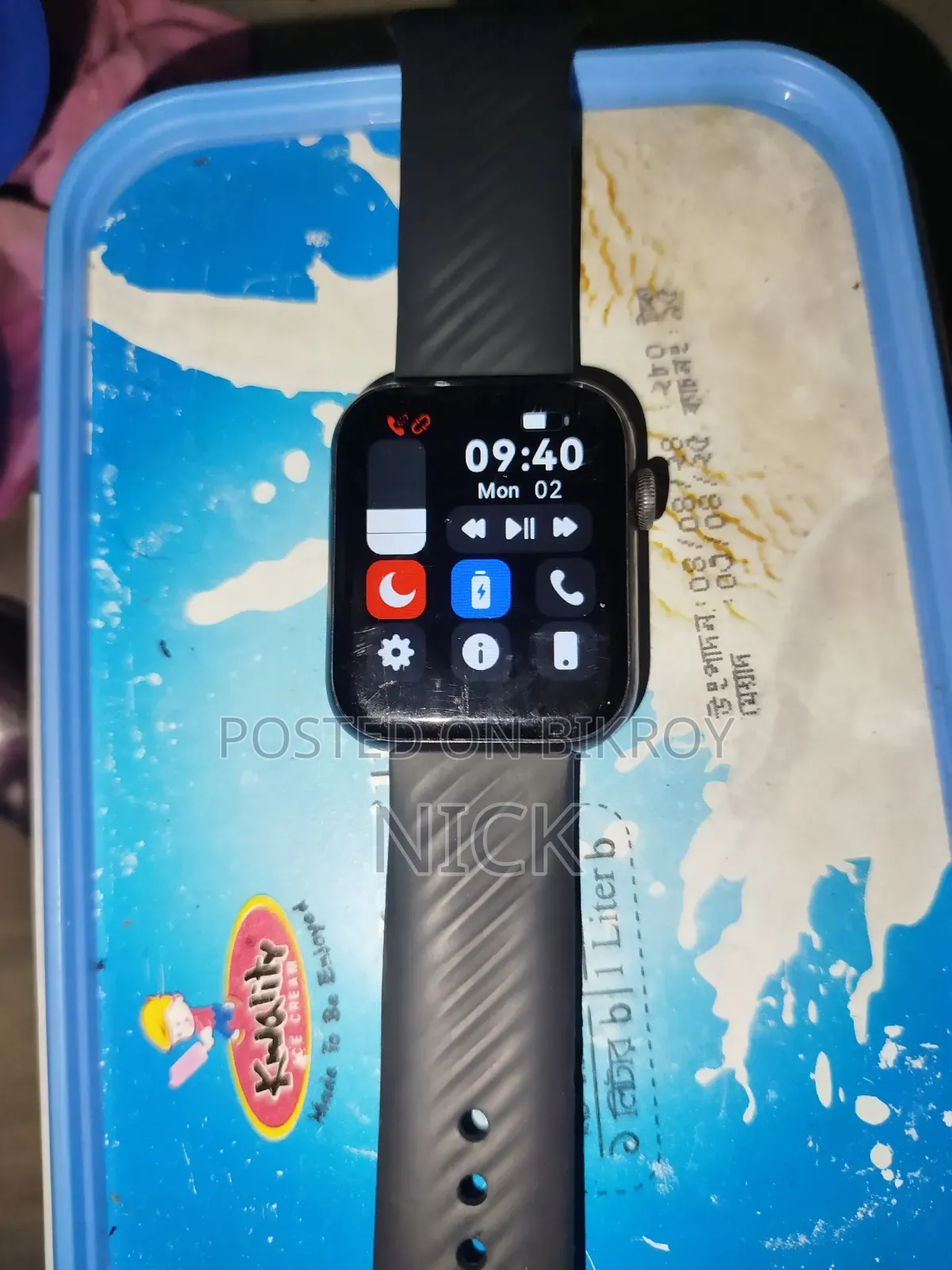 No problems, selling because it is not needed, will provide charger