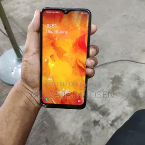 Samsung Galaxy M10 16 GB Black