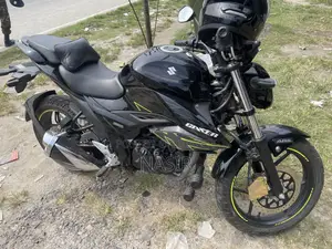 Suzuki Gixxer Fi ABS 2025 Black