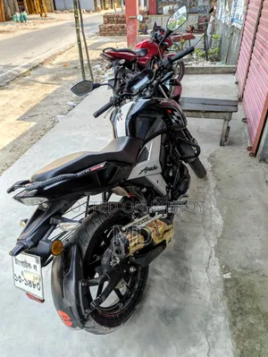 TVS Apache 160 4V 2021 Black