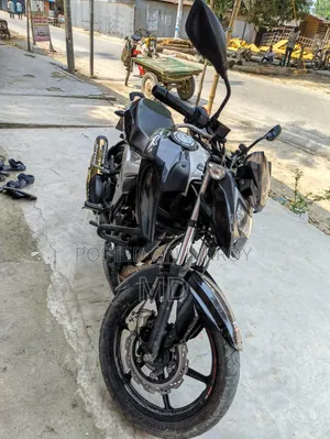 TVS Apache 160 4V 2021 Black