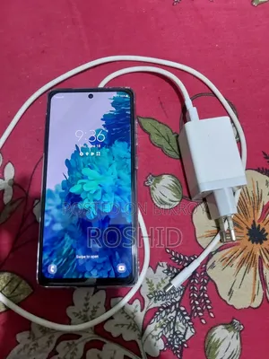 স্যামসাং গ্যালাক্সি এস২০ এফই ৫জি ১২৮ জিবি ব্লু