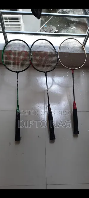 ব্যাডমিন্টন র‍্যাকেট