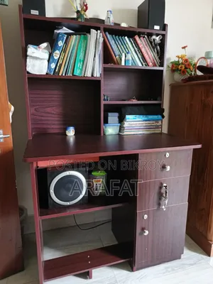 Partex Reading Table