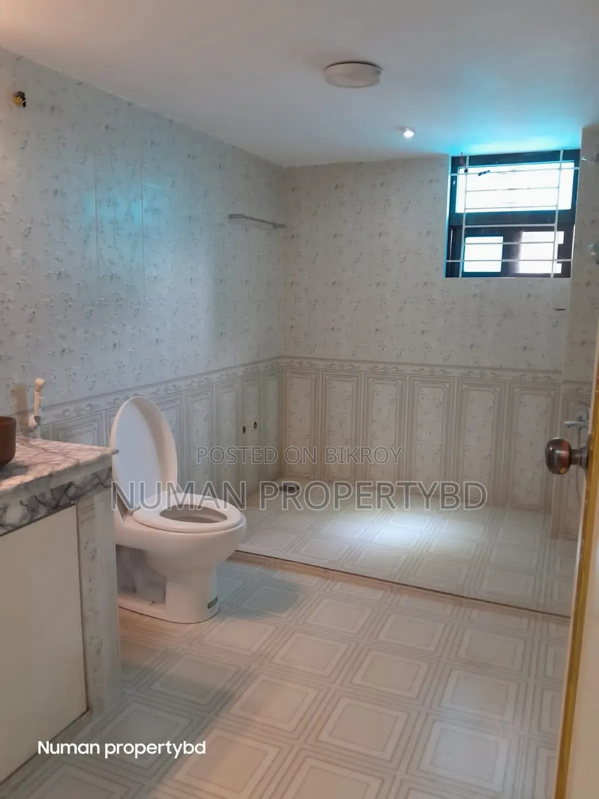 4-bedroom Apartment in Numan Property Bd, Basundhara for Rent