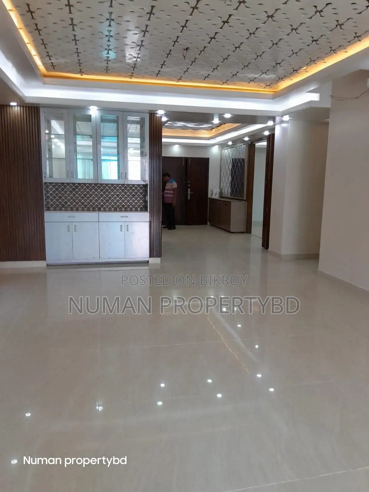 4-bedroom Apartment in Numan Property Bd, Basundhara for Rent