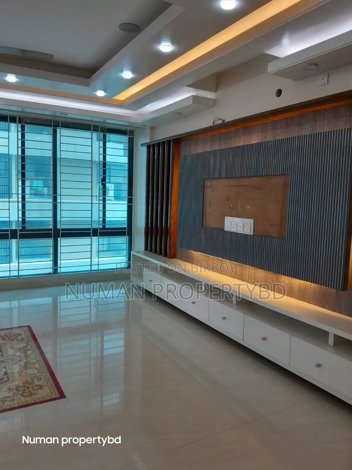 4-bedroom Apartment in Numan Property Bd, Basundhara for Rent
