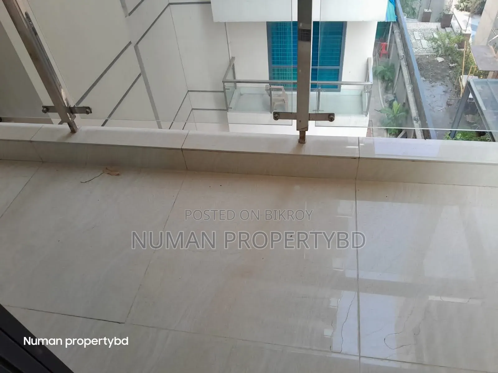 4-bedroom Apartment in Numan Property Bd, Basundhara for Rent