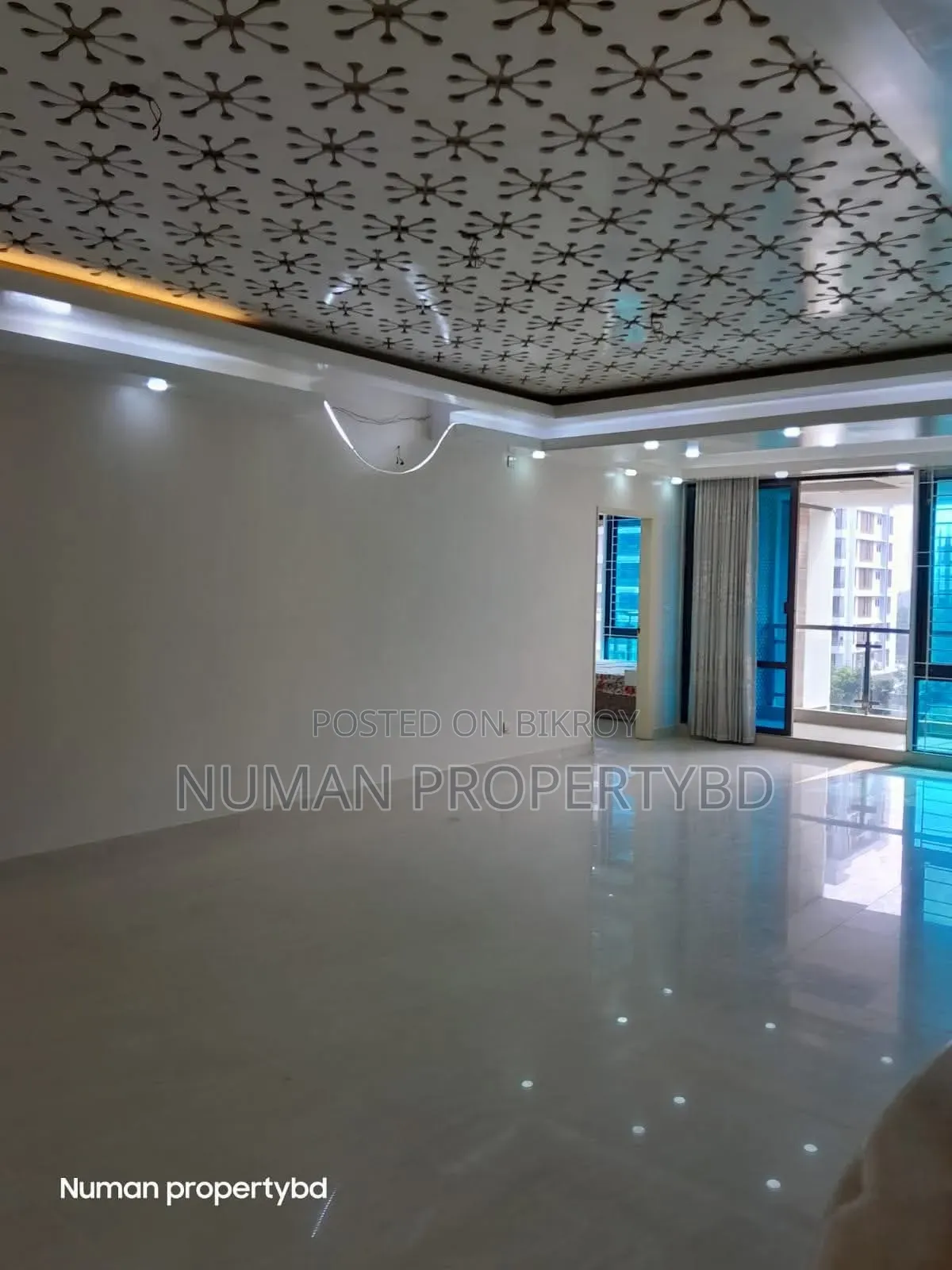 4-bedroom Apartment in Numan Property Bd, Basundhara for Rent