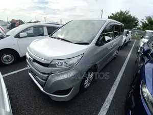 Toyota Noah 2021 Silver