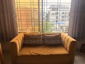 Six Pieces Sofa Set
