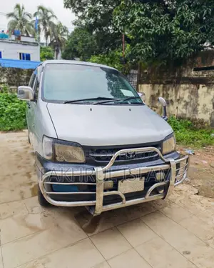 Toyota Noah 2.0 Front Wheel Drive (8 Seater) 2006 Gray