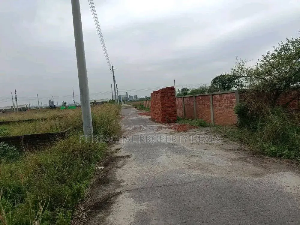 পূর্বাচল ৪ নং সেক্টরে বাণিজ্য মেলা সংলগ্ন ৫ কাঠার প্লট বিক্রয় হবে