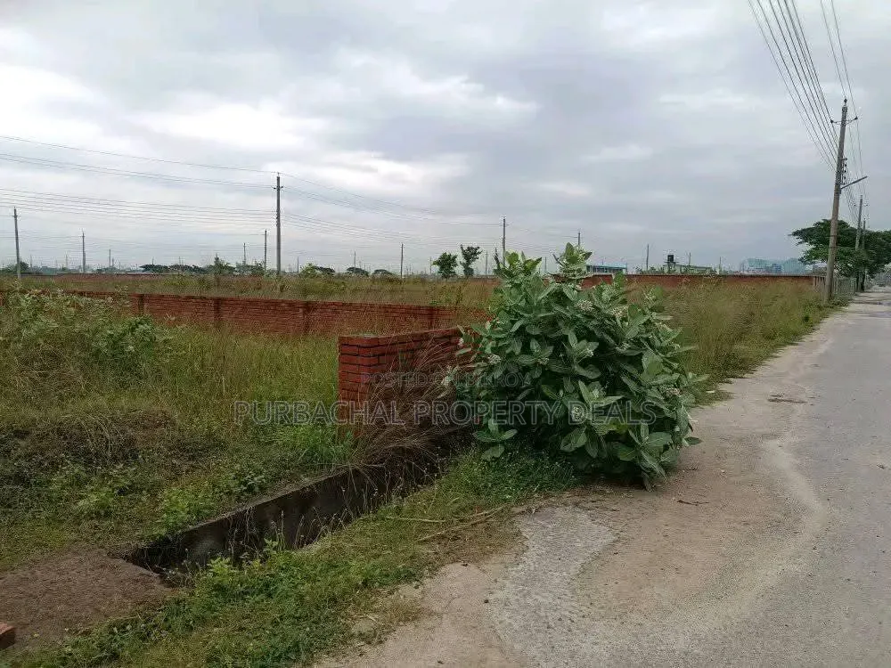 পূর্বাচল ৪ নং সেক্টরে বাণিজ্য মেলা সংলগ্ন ৫ কাঠার প্লট বিক্রয় হবে