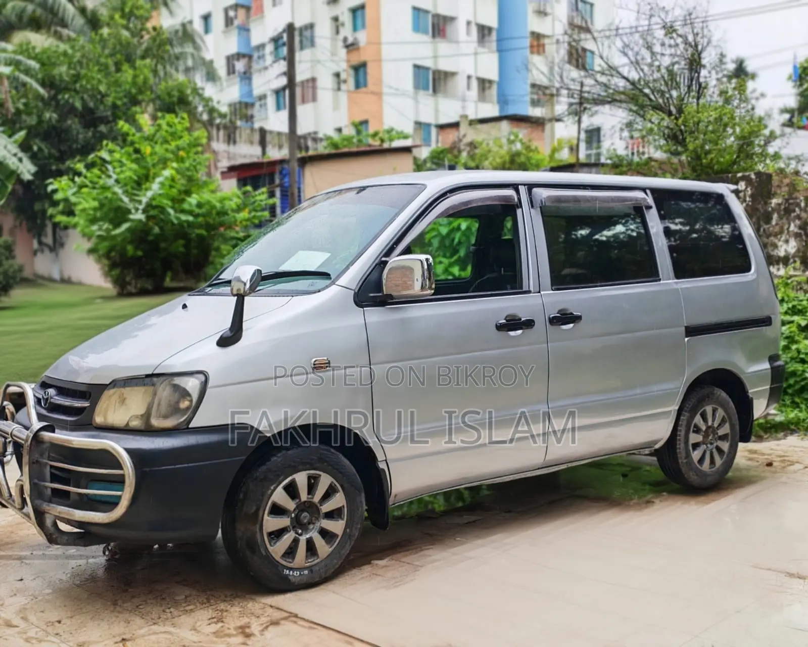 Toyota Noah 2.0 Front Wheel Drive (8 Seater) 2006 Gray