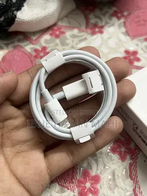 অ্যাপল অরিজিনাল ২০ ওয়াট অ্যাডাপ্টার ক্যাবল