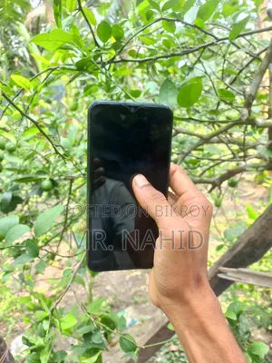 Vivo Y11 32 GB Blue