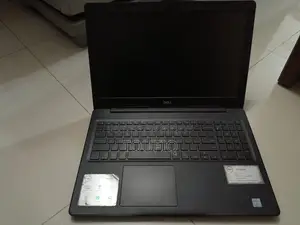 Laptop Dell Inspiron 15 3000 4GB Intel Core I5 HDD+SSD 1T