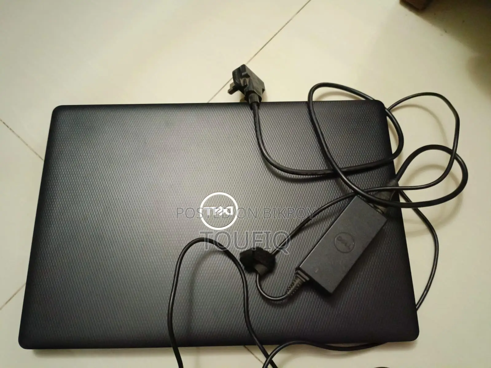 Laptop Dell Inspiron 15 3000 4GB Intel Core I5 HDD+SSD 1T